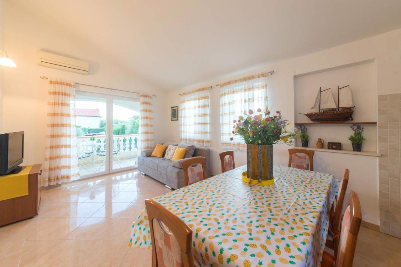Apartmani Lenka Ugljan Exterior photo