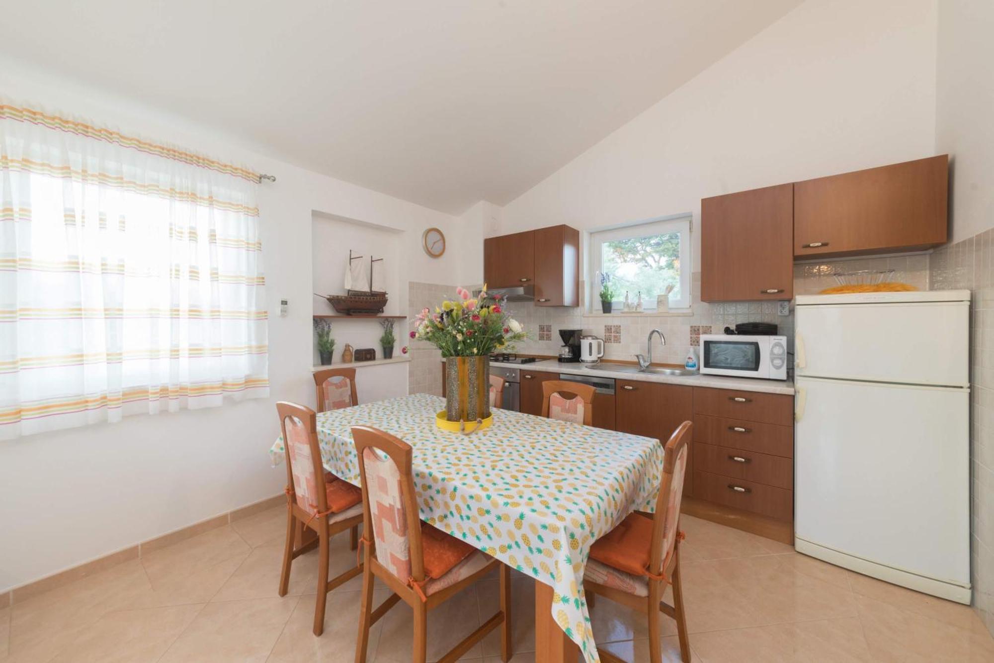 Apartmani Lenka Ugljan Exterior photo